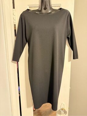 Vicolo Minimalist Boatneck 3/4 Sleeve Shift Dress Black Made in Italy M
